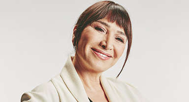 Altın Portakal'da jüri başkanı Demet Akbağ oldu