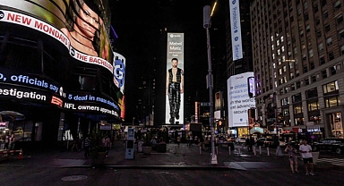 Mabel Matiz'in Fatih albümü Times Meydanı'nda