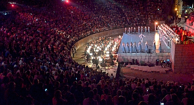 Ünlü operalar Efes Antik kentinde sahnelenecek 