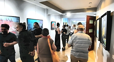 Yaza rağmen sanata devam