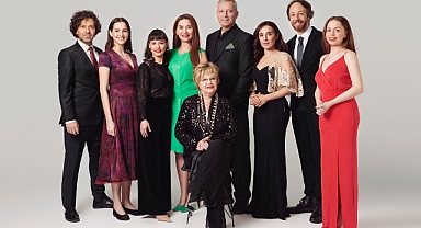 Ayşe Kulin'in Veda'sı tiyatro sahnesine taşınıyor