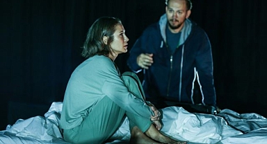 Ece Dizdar ve Öner Erkan başrolde: Evlilikten Sahneler