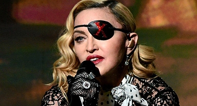 Madonna yakında sahnelere dönüyor!