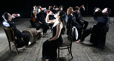 Övül Avkıran ve Mustafa Avkıran uzun bir aradan sonra İstanbul'da sahnede