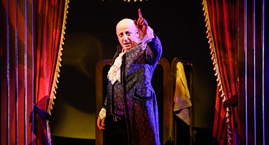 Saatleri Ayarlama Enstitüsü, Orhan Pamuk'un önerisiyle The Guardian’da