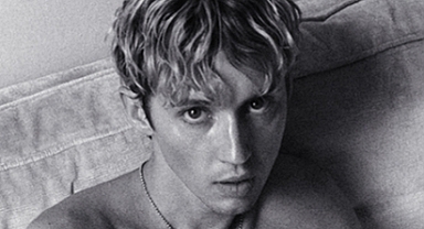 Troye Sivan'ın Something To Give Each Other albümü yayında