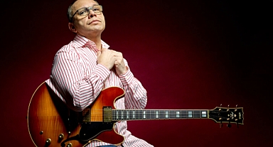 Caz gitarının ustası Biréli Lagrène İstanbul'da konser verecek