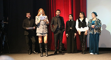 Fani Dizeler'e en iyi film ödülü