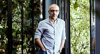 Hikmet Hükümenoğlu kimdir?