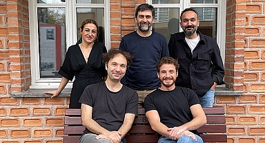 Öteki oyunundan afiş yayınlandı