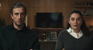 Berkun Oya’nın yeni mini dizisi Kuvvetli Bir Alkış’ın yayın tarihi belli oldu