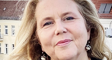 Suzanne Pradel kimdir?