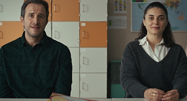 Berkun Oya'nın yeni dizisi Kuvvetli Bir Alkış'tan ilk bilgiler