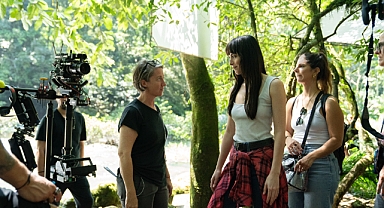 Dakota Johnson, Madame Web filmindeki performansıyla Tom Cruise’a meydan okudu