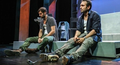 Cırcır Böcekleri, İtler ve Biz sahnelenmeye devam ediyor