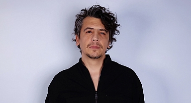 Ersay Üner 'Taverna'yı geri getiriyor