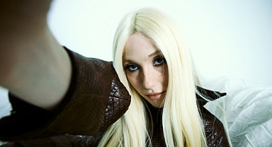 Güneş'ten yeni tekli: Otoban