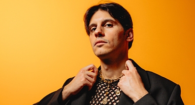 Can Ozan 2 Ağustos’ta Avlu sahnesinde