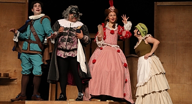 İki Efendinin Uşağı Harbiye’de sahnelenecek