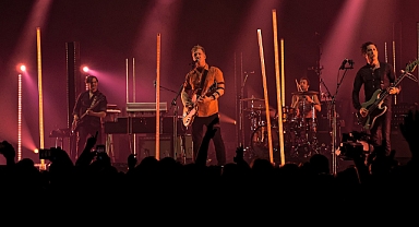 Queens Of The Stone Age grubu 2024 turnesinin geri kalanını iptal etti