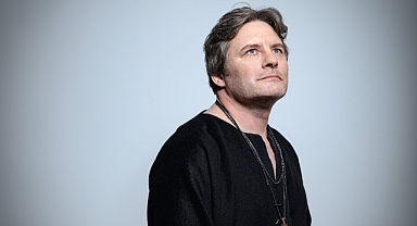 Tuna Kiremitçi'nin müzikal kariyerindeki ilk cover'ı