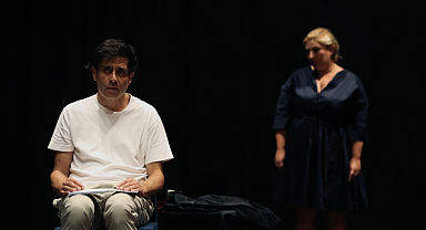 Stephen King imzalı Misery seyiriciyle buluşmak için gün sayıyor