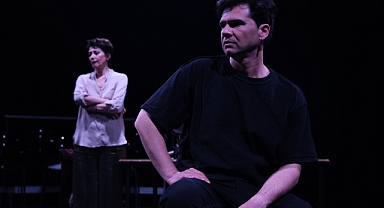 Genç bir oyuncu ve otoriter bir yönetmenin hikâyesi: İkinci Perdenin Başı