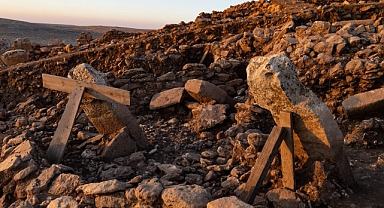 Karahantepe'nin gizemi sergi oldu: Karahantepe ve Diğerleri