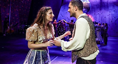 Aşık Shakespeare yeni yılda da sahnelenmeye devam edecek