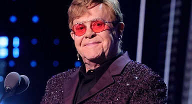 Elton John kendi müzikalini bile izleyemedi