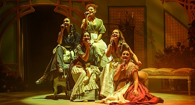 Gurur ve Önyargı* (*gibi bir şey) prömiyer yaptı