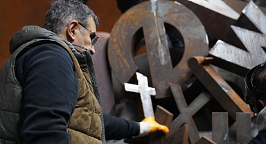 Ahmet Güneştekin’in Kayıp Alfabe sergisi gün sayıyor