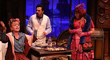 Gidiş Dönüş Moskova (Retro) oyunu Küçükçekmece'de sahnelenecek