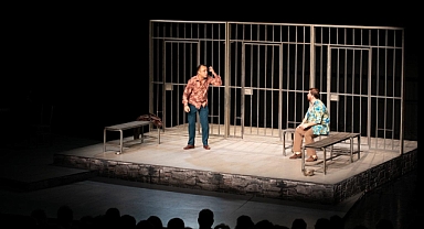 İzmir Büyükşehir Belediyesi Şehir Tiyatroları kendi rekorunu kırdı