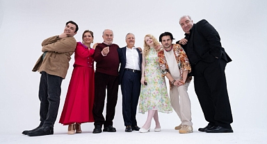 Anlat Bakalım oyunu Trump Sahne’de izleyiciyle buluşuyor