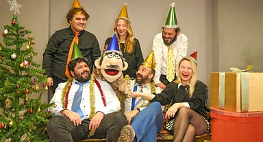 Apartman Sahne'nin yeni oyunu Yenidünyalar nisan ayında da sahnede