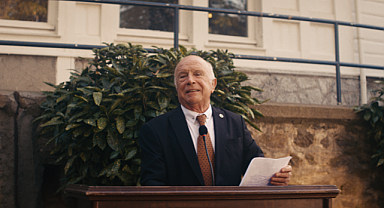 Büyük Kuşatma: Geçmişin yüküyle yüzleşen bir karakterin hikayesi