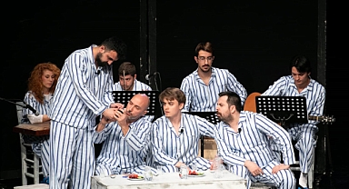 Süleyman ve Öbürsüler İzmir seyircisiyle buluştu