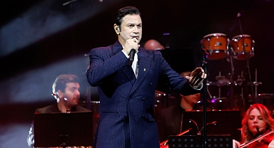 Mario Frangoulis So In Love turnesiyle Türkiye'de