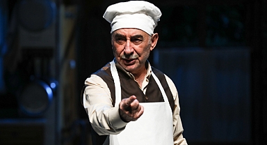 Şener Şen'li Zengin Mutfağı oyunu final gösterimiyle seyirciye veda ediyor