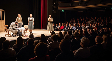 Bu yaz İstanbul'da tiyatro sahneleri kapanmayacak