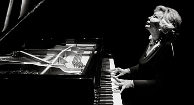 Gülsin Onay, Chopin eserleriyle sahne alacak