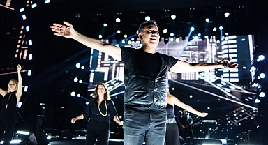 Haluk Levent’ten çiftetelli performansı