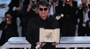 Jafar Panahi’den sert açıklama: İran’a saldırıya hayır, rejime eleştiri