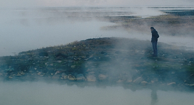 Köpekle Kurt Arasında 27 Haziran’da vizyona giriyor