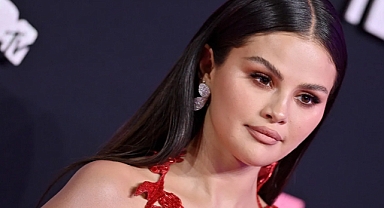 Selena Gomez, Alex Russo karakteriyle ekranlara geri dönüyor