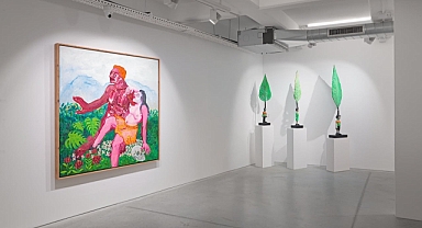 Anna Laudel İstanbul’da yaz boyu iki karma sergi 