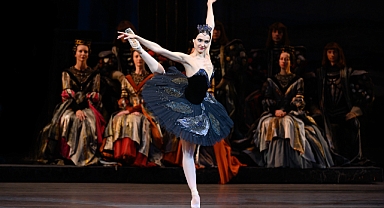 Bolşoy Tiyatrosu tarihinde ilk kez İstanbul'da: Romeo ve Juliet ile Kuğu Gölü efsanesi