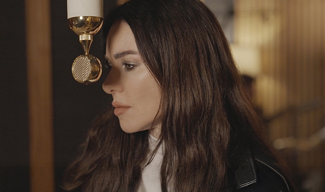 Defne Samyeli’den tutku dolu yeni adım: I Put A Spell On You yayında