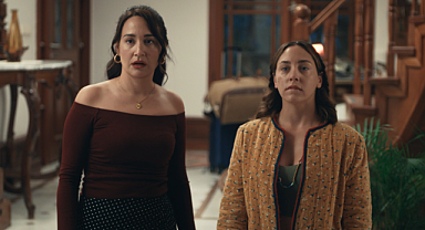 Gupse Özay’ın ilk dizi projesi: Platonik: Mavi Dolunay Otel yayın tarihi belli oldu